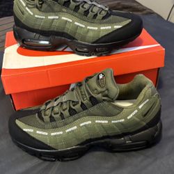 AIR MAX 95 UNDEFEATED