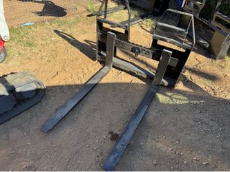 4K lbs skid steer forks