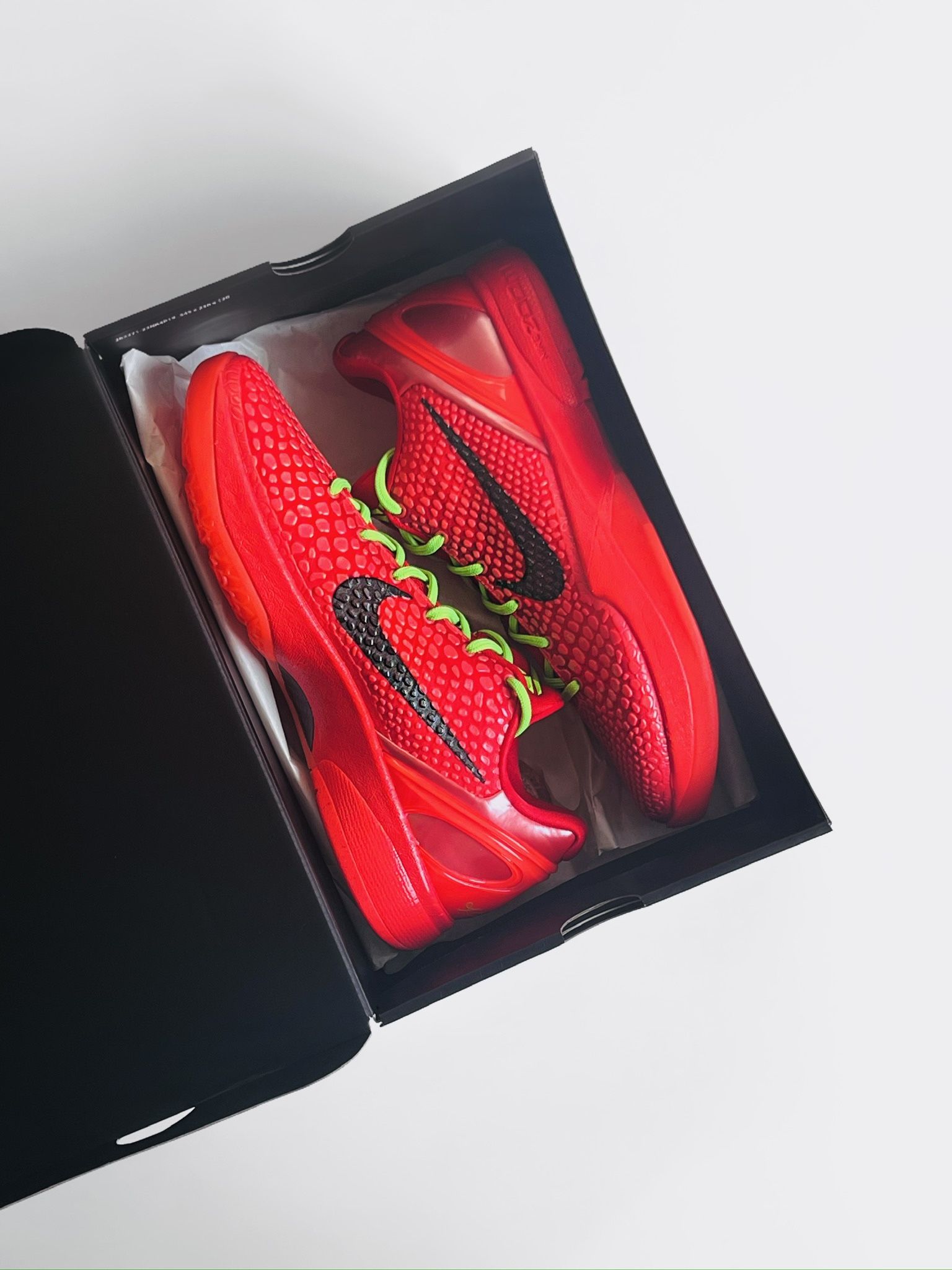 Kobe 6 Reverse Grinch