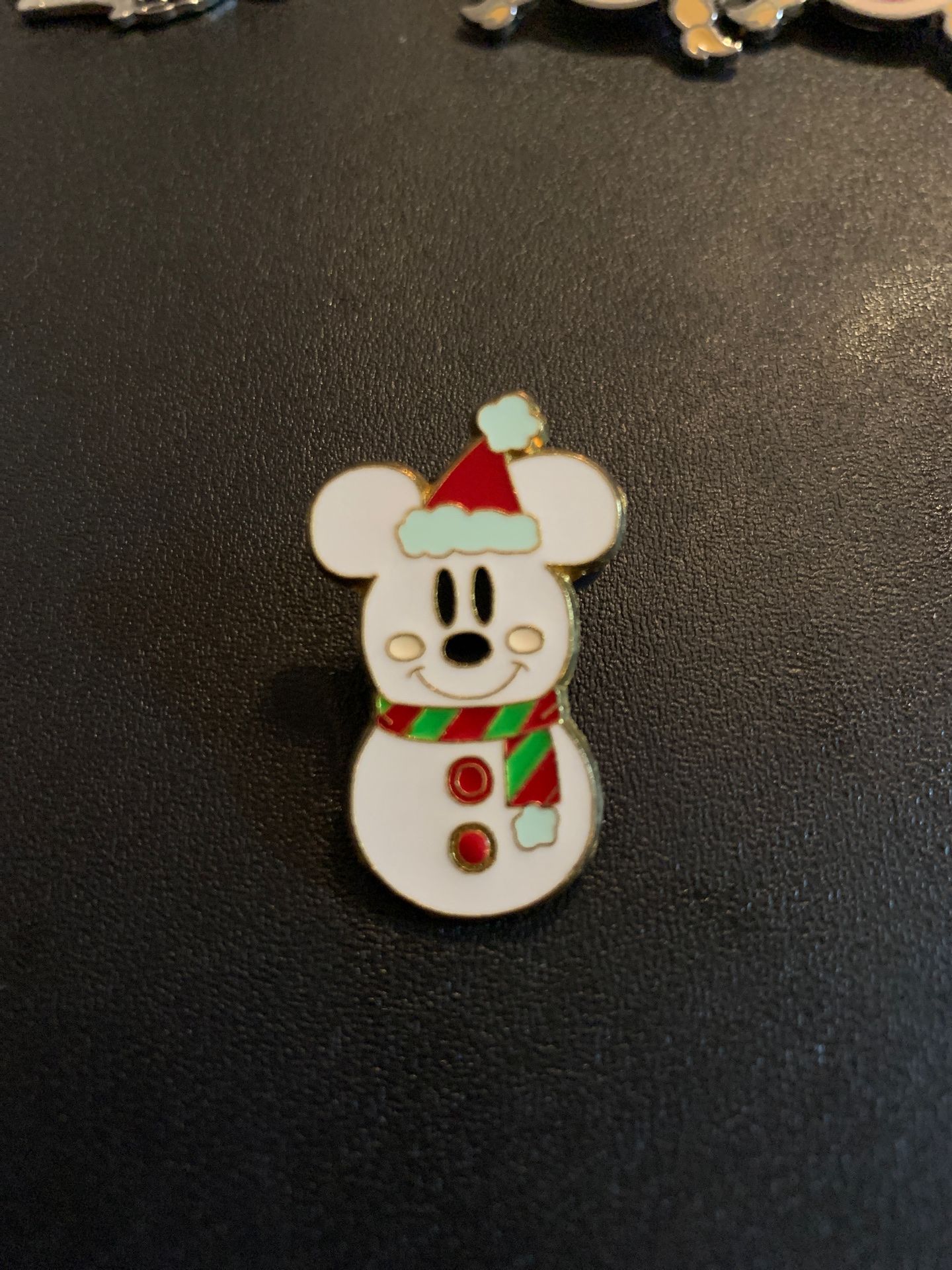 Disney Official Trading Pin Mickey Snowman Christmas Pin