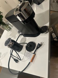 Coffee Machine Nespresso Vertuo Next Deluxe with Aeroccino 3