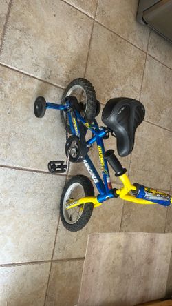 Toddler bicycle with training wheels