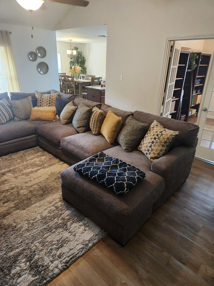 Living room Large Sectional