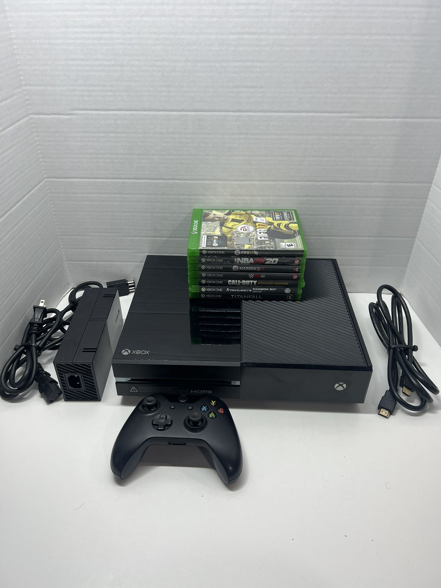 sociaal Vrijgevigheid slinger Xbox One Bundle for Sale in Central Islip, NY - OfferUp