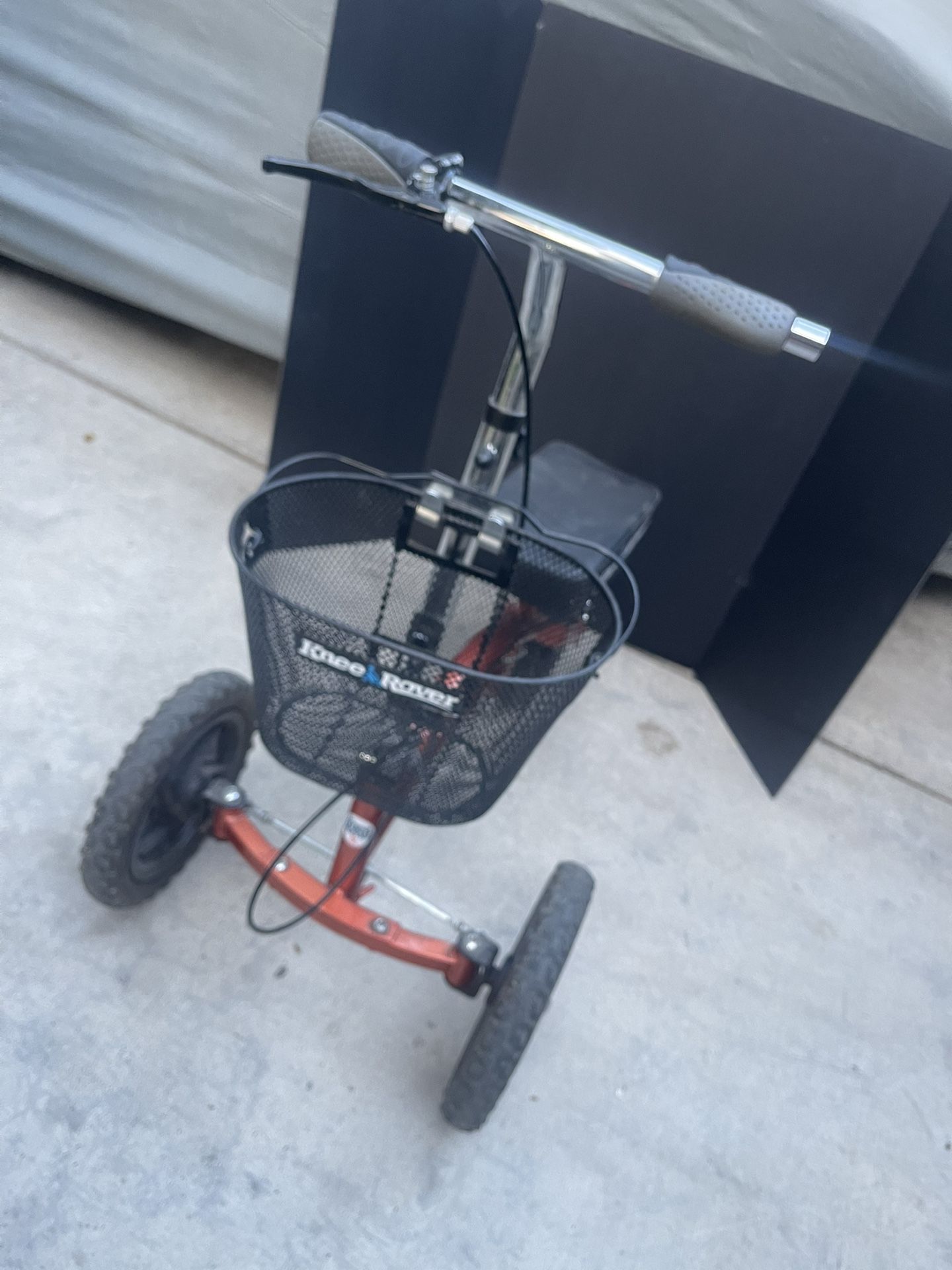 Knee Rover