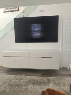White modern tv stand