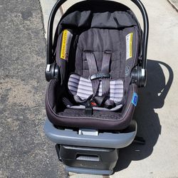 Graco Snugrider 35 dlx baby car seat