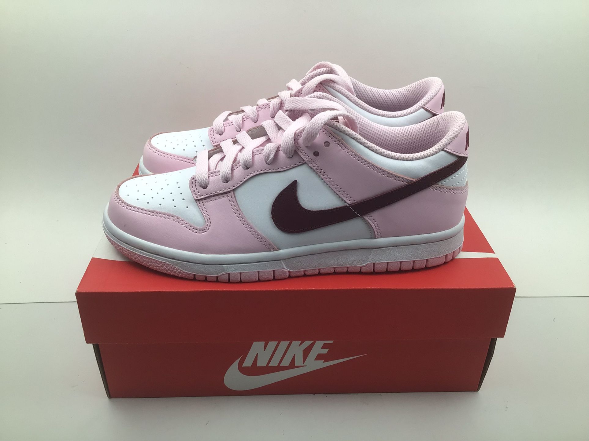 Nike Dunk Low Size 4.5 Youth Women’s Size 6 DS