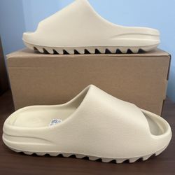 Yeezy Slides Bone Size 11  *New Never Worn* 