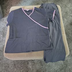 Women’s Scrub Set Size: L