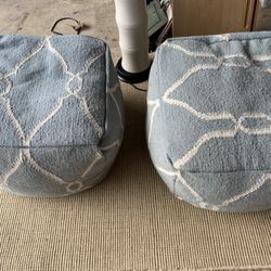 2- Poof  Ottomans Kilm  35 Ea