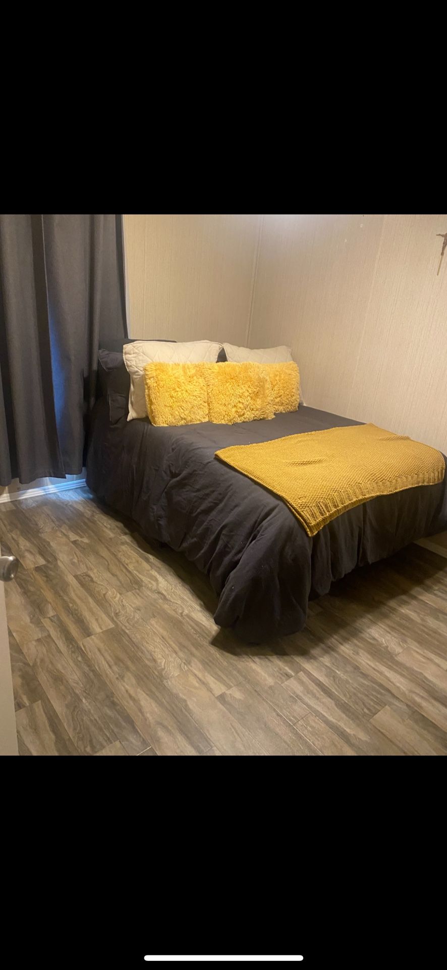 Queen Bed