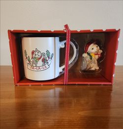 Tazas Y ornamento