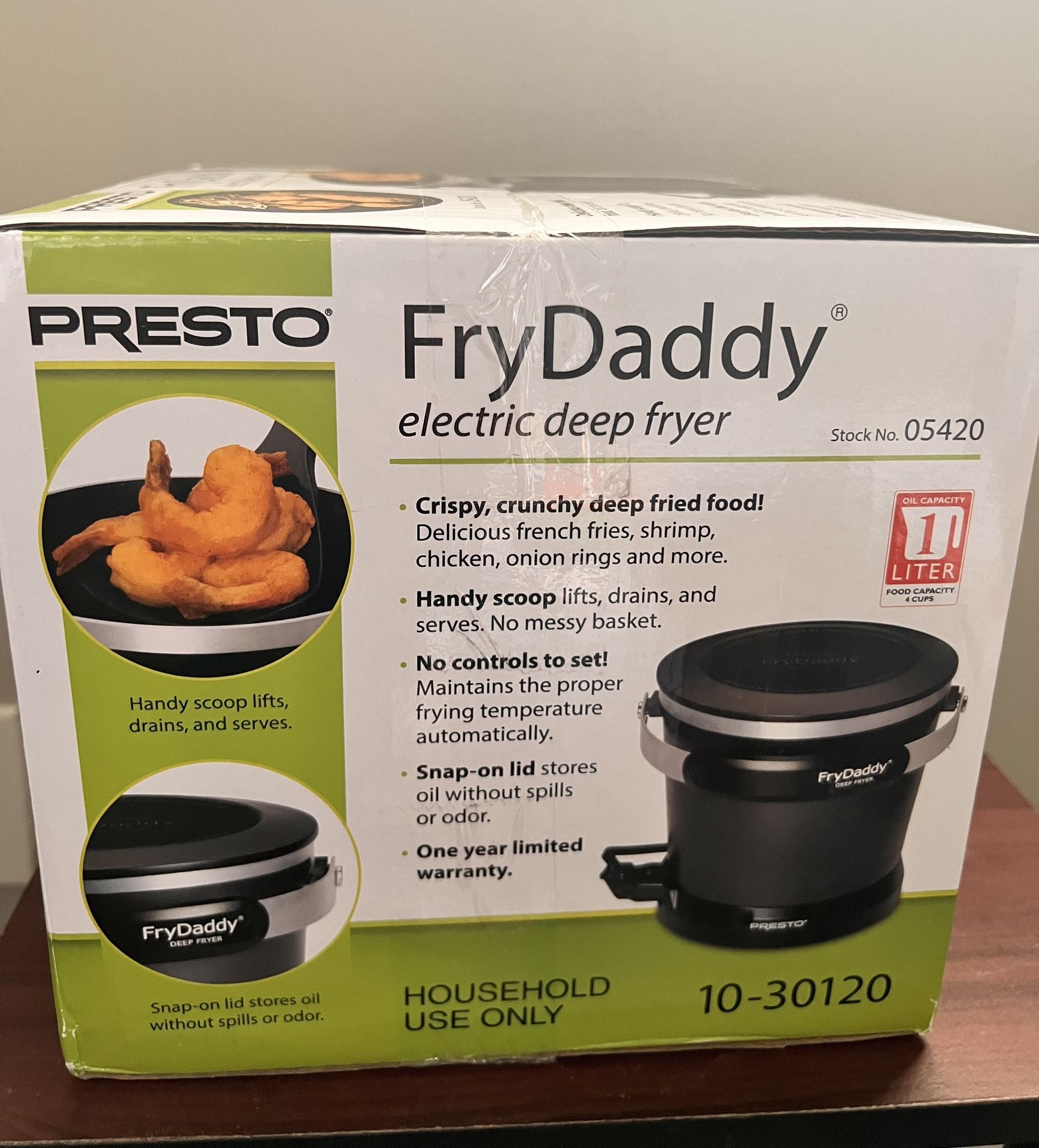 Presto 05420 Frydaddy Electric Deep Fryer (Never Used) for Sale in