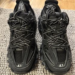 Authentic balenciaga tracks