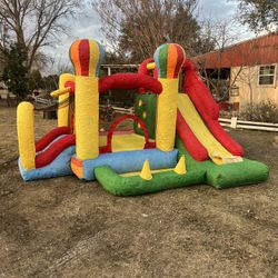 Kids Inflatable With Two Air Pumps 