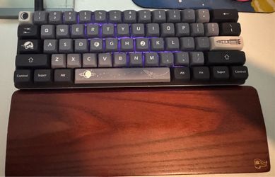 Complete Glorious Mechanical Keyboard + Gaming Mouse Set Up