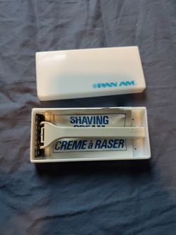 Pan Am Razor With Box