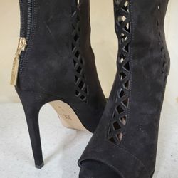 BCBG Heels Size 7