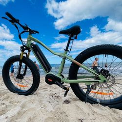 For Sale:  CSC 1000 - 28MPH Fat Tire  HIGH END  e-Bike - Bafang M620 Mid-Drive 1,000 WATT 26" x4” - hydraulic Brakes  MSRP: $3,250.00