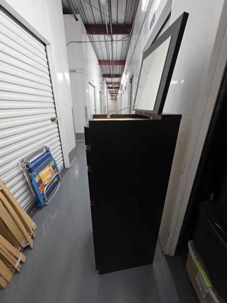 6 Drawer Chest With Mirror