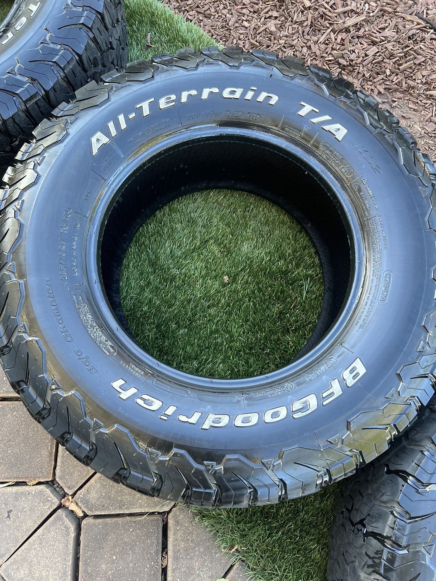 285/70/17 Bfgoodrich Buen Estado (4) Llantas