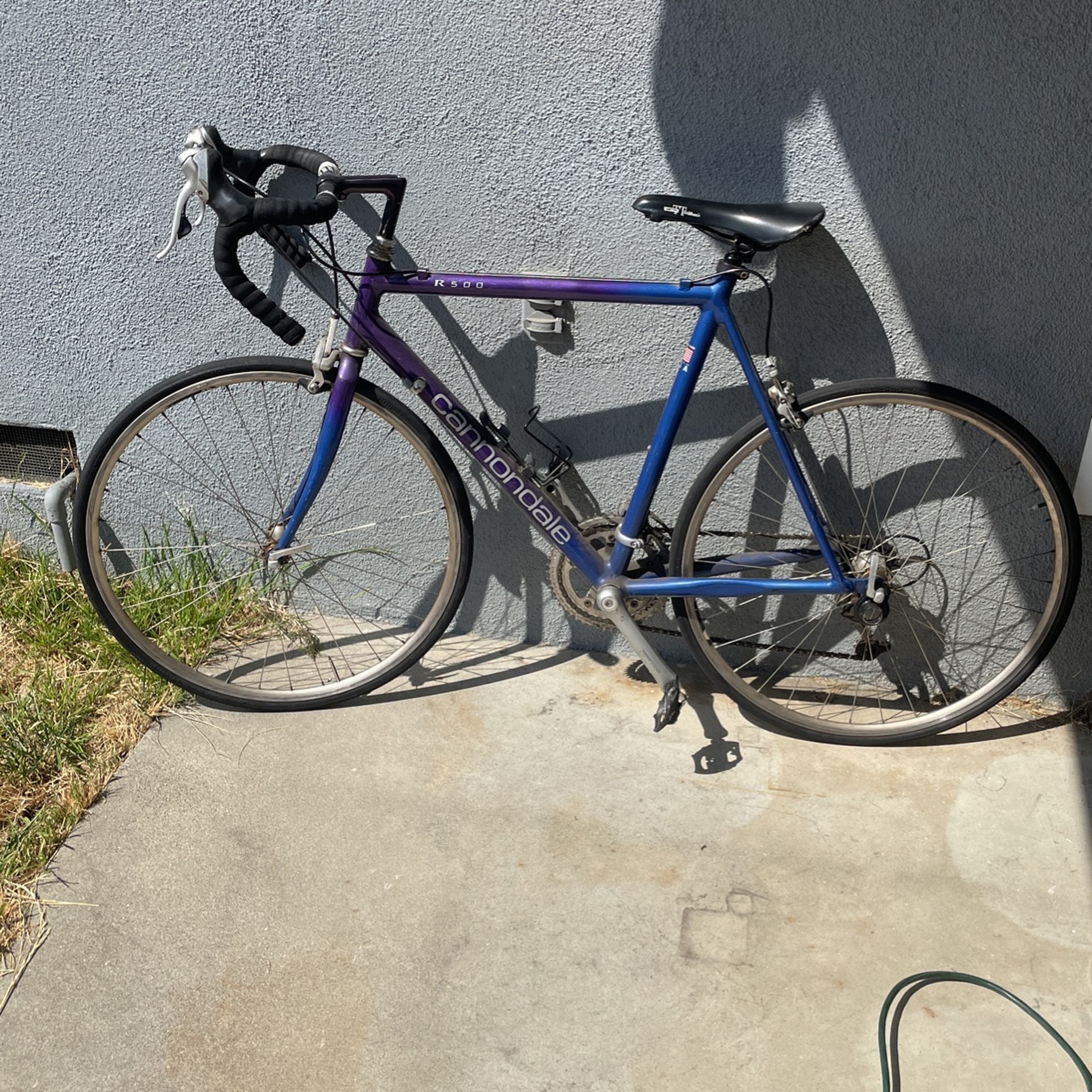 Cannondale R500 Road Bike