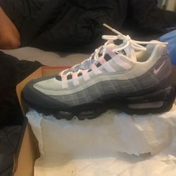 Nike Pink 95