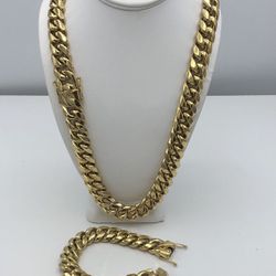 Miami Cuban Chain And Bracelet Set Box Lock 