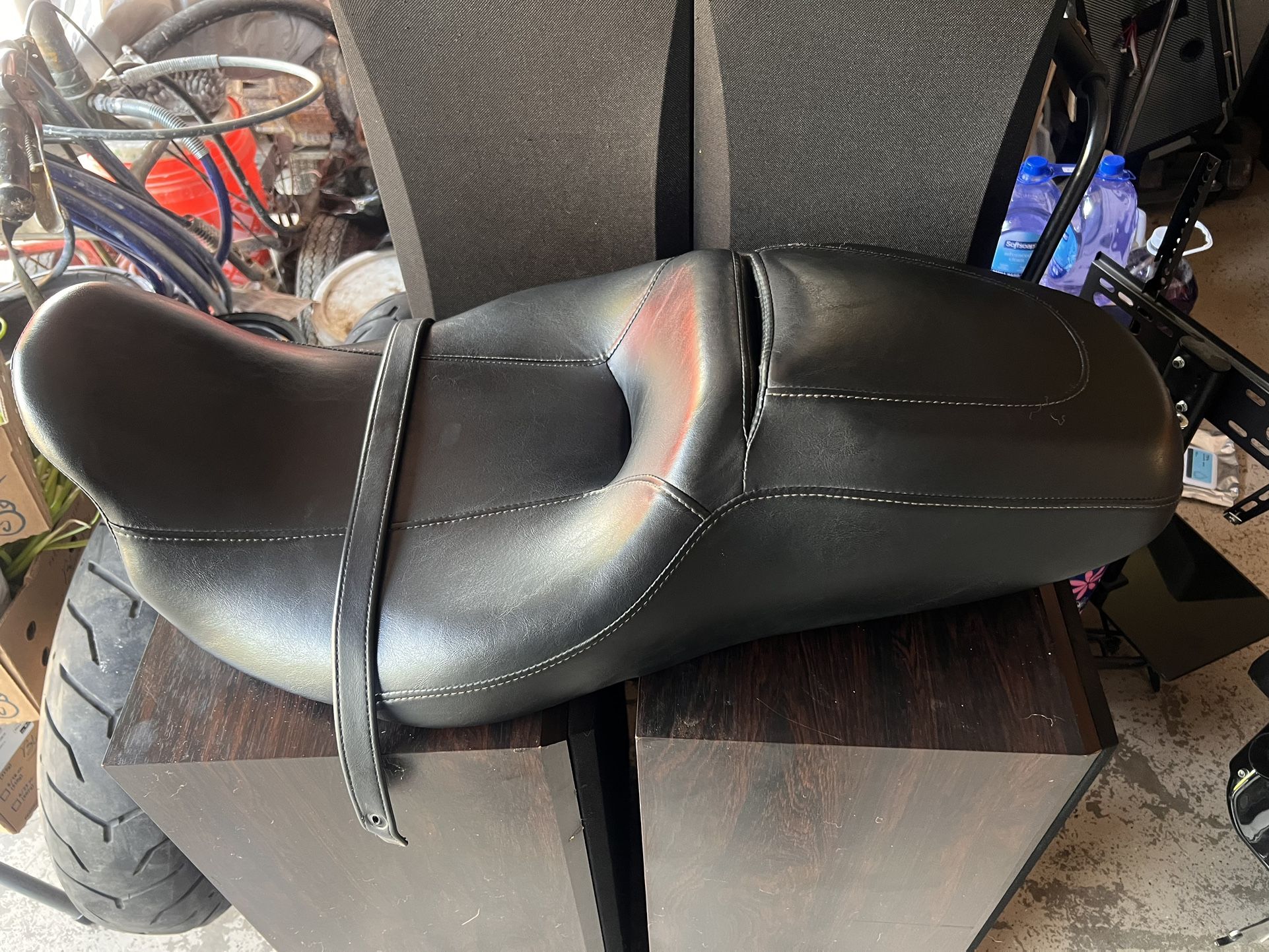 HarleyDavidson Leather Seat Passenger Seat Motorcycle Part Seat MAKE