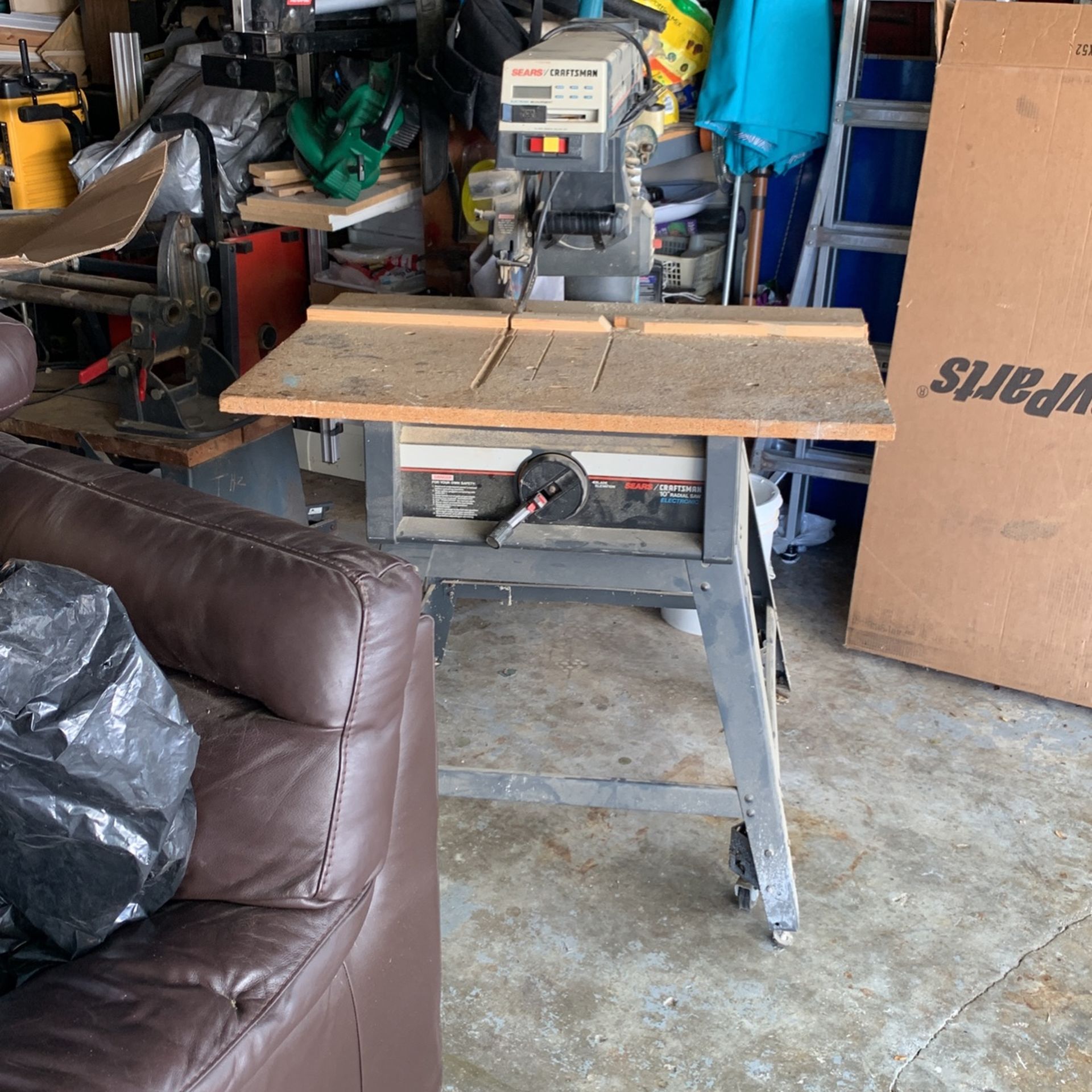 Craftsman Radial Saw In Great Condition