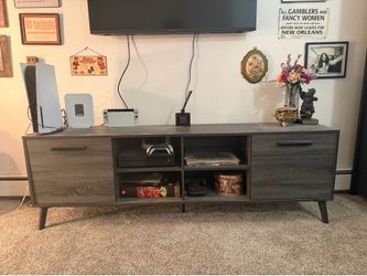 Tv stand