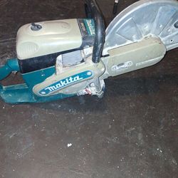 Makita demo saw.