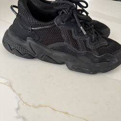 Adidas Ozweego Black 4.5y 
