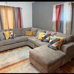 Sectional Couch for Sale – Used