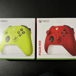 2 Microsoft Xbox Controllers 