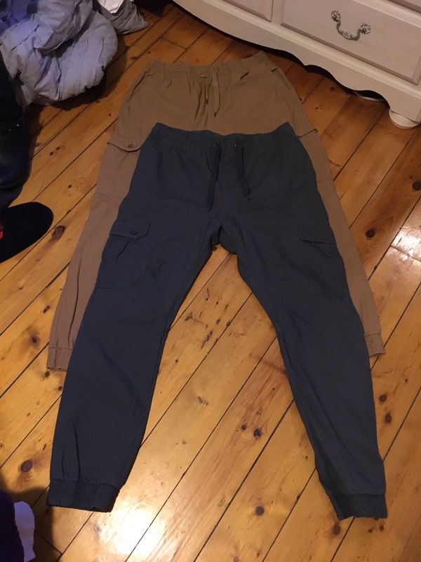 Men's south Pole cargo jogger pants size XL they run a little small only for the gray ones other pair sold already