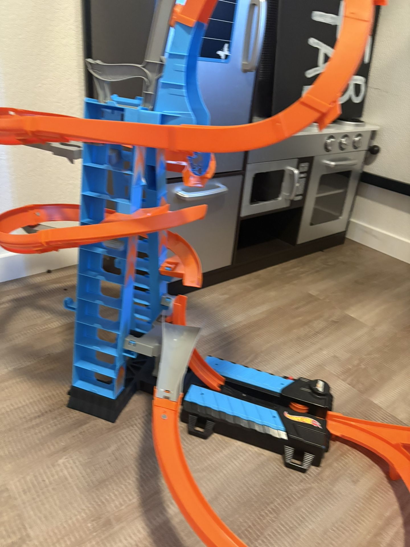 Hot Wheel Race Track