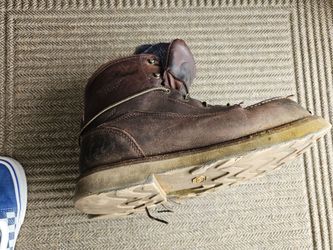 Redwing boots size 8