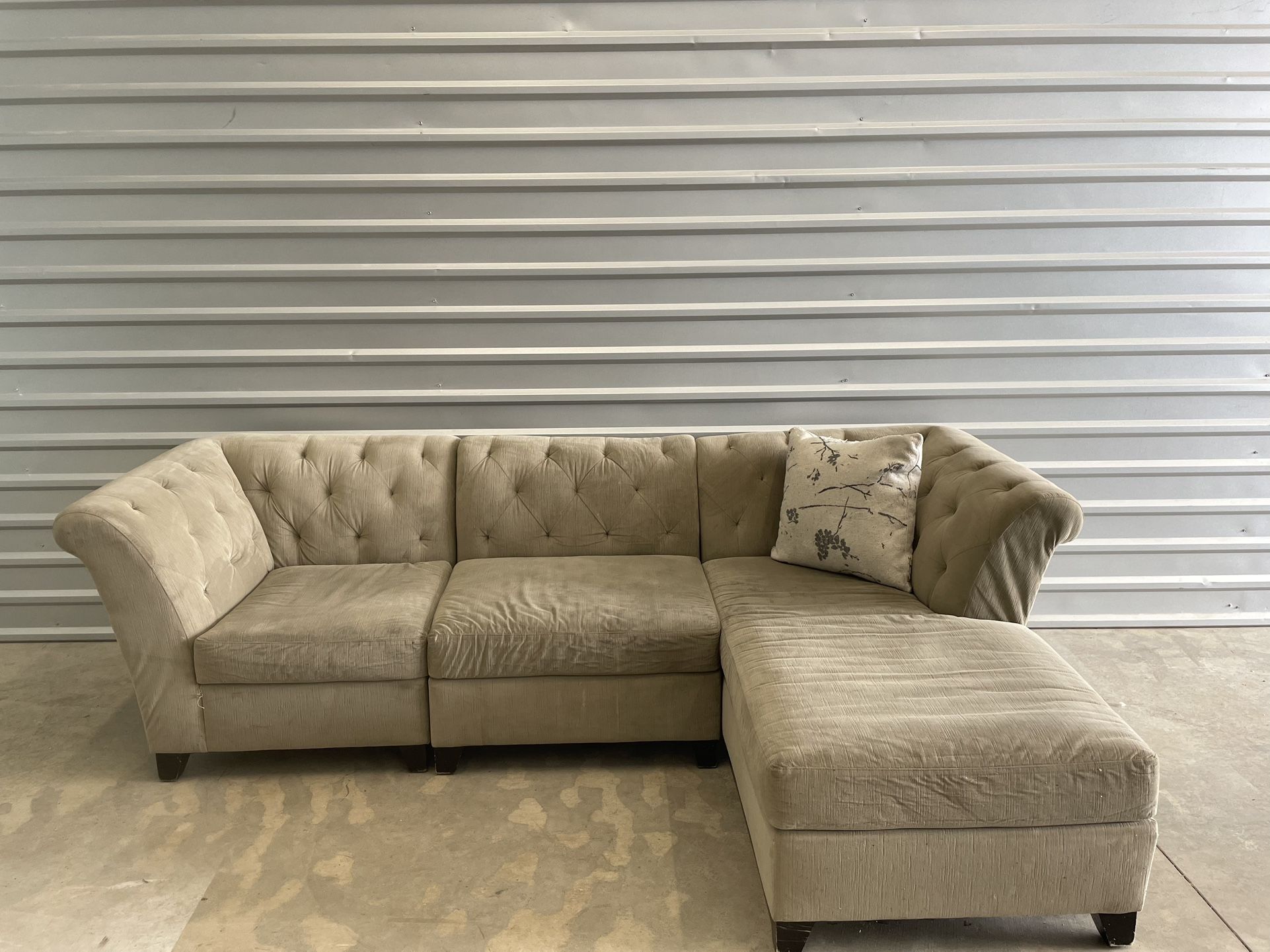 Sectional Couch 