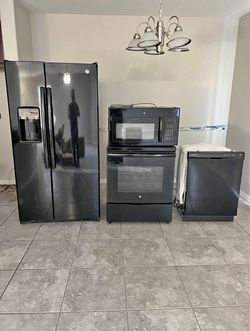 washer and dryer Plus kitchen appliances set