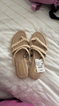 Zara size 10 sandals