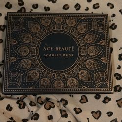 Make Up Palette (Not Free) 