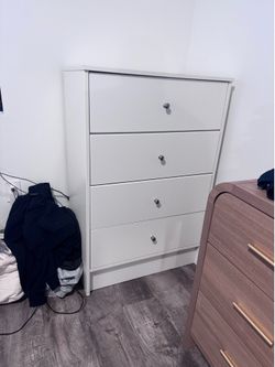 White 4 drawer dresser