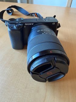 Sony a6300 Mirrorless Camera with 18-135mm Lens