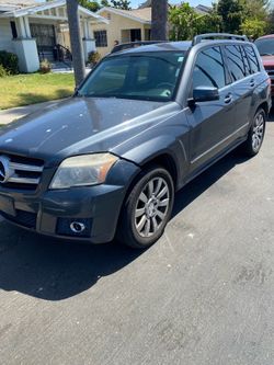 2011 GLk Mercedes truck