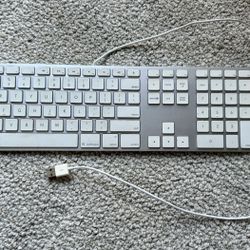 Apple Wired Keyboard