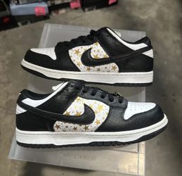 Size 9 - Nike SB Dunk Low Supreme Stars Black 2021 Worn Once