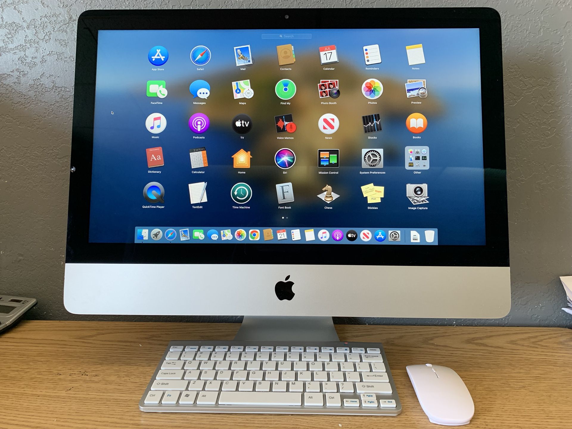 iMac 21.5インチ　OS Catalina Apple iMac 21.5