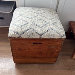 Solid Wood Ottoman Storage Box With Handles 